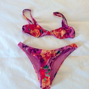 Pull&Bear Floral Bikini in XS.